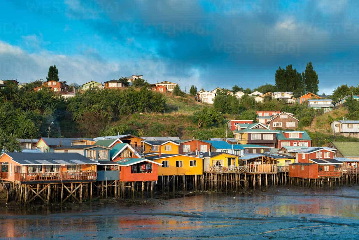 what-are-stilt-houses